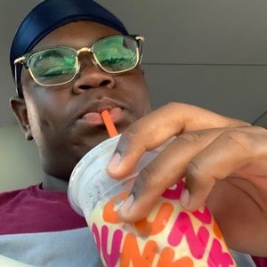 Meet your Posher, Ethan